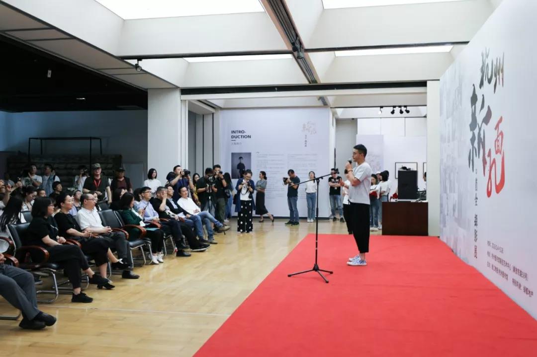 时隔一载，，优美再续，，尊龙Z6官方网站地产&amp;肖全杭州新面目摄影展温情启幕