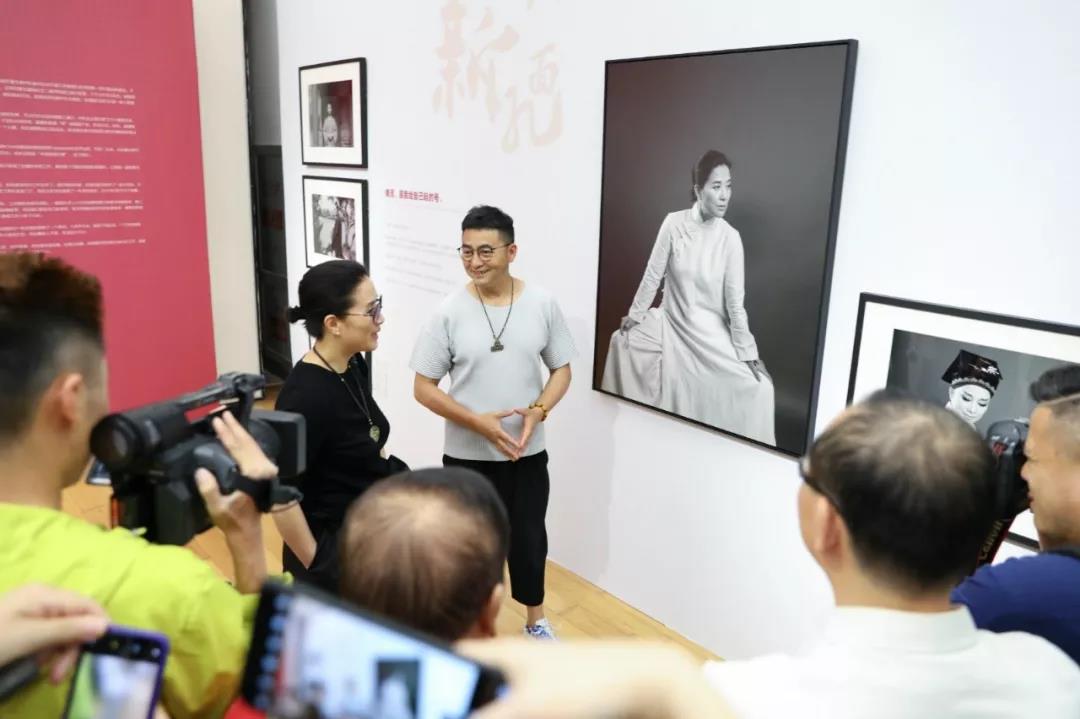 时隔一载，，优美再续，，尊龙Z6官方网站地产&amp;amp;amp;肖全杭州新面目摄影展温情启幕